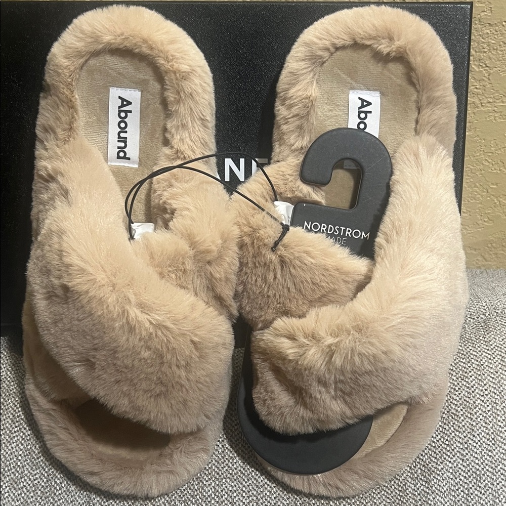 Abound Plush Tan Slippers